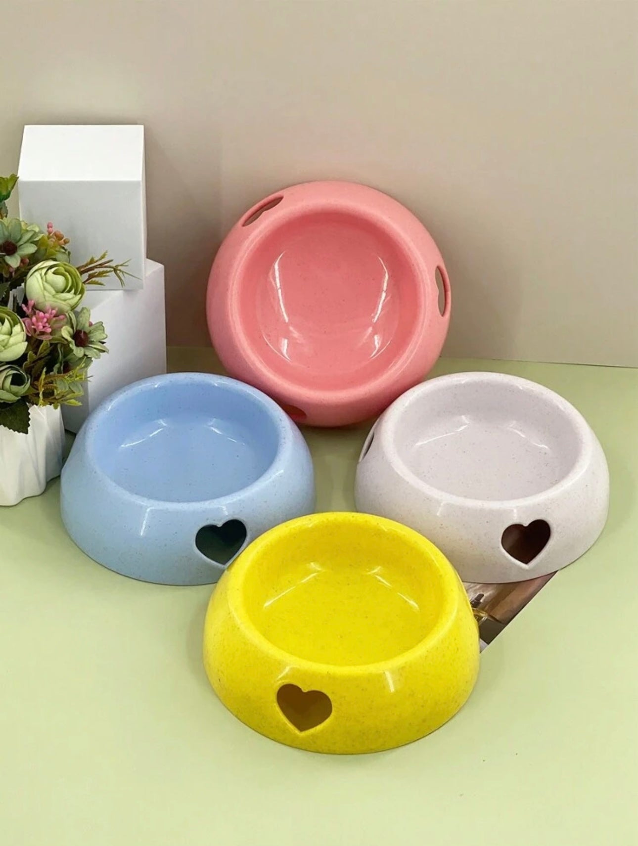 Grooming & Pet Feeders